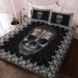 Skull Pattern Graphic Viking Quilt Set