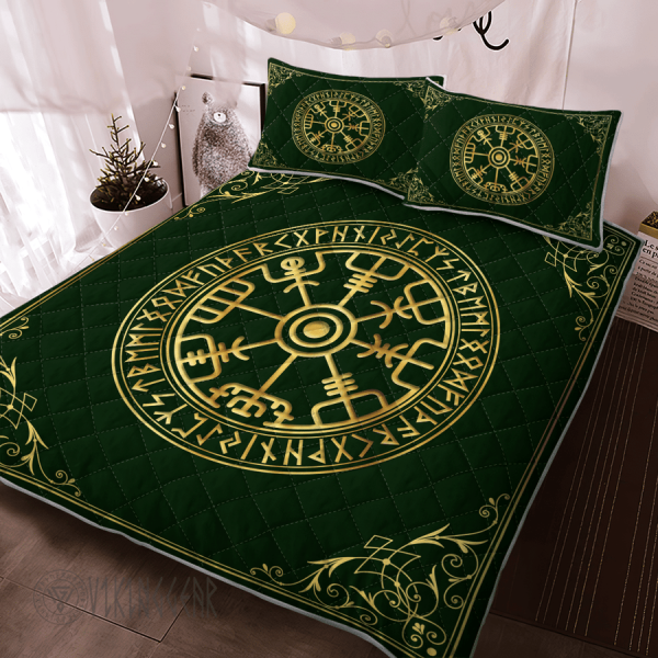 Vegvisir And Rune Golden Design Viking Quilt Set