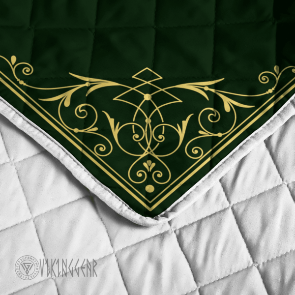 Vegvisir And Rune Golden Design Viking Quilt Set