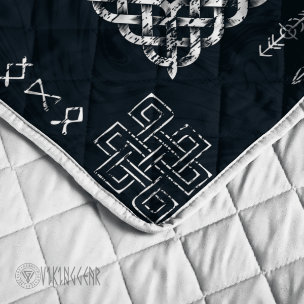 Helm Of Awe Symbol And Rune Viking Quilt Set