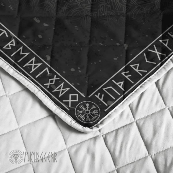 Vegvisir And Runic Viking Quilt Set Vintage Style