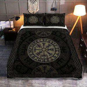 Vegvísir With Elder Futhark Stone Distressed Quilt Set